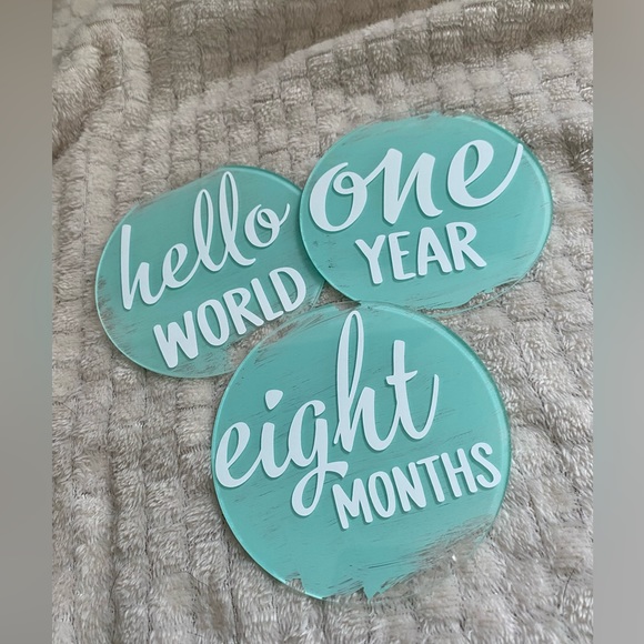 Baby Monthly Milestone Markers - Picture 4 of 6